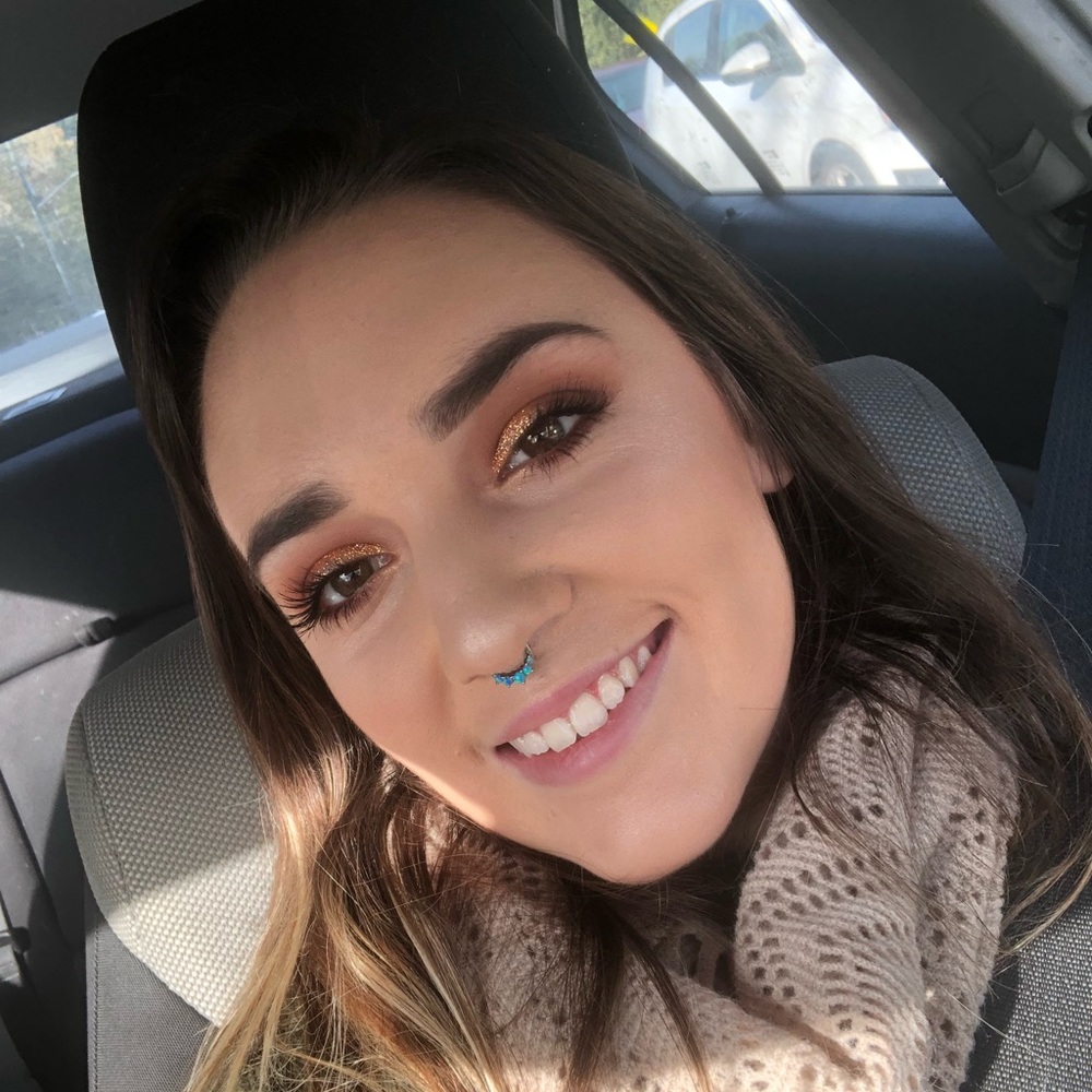 Meet your Posher, Amber